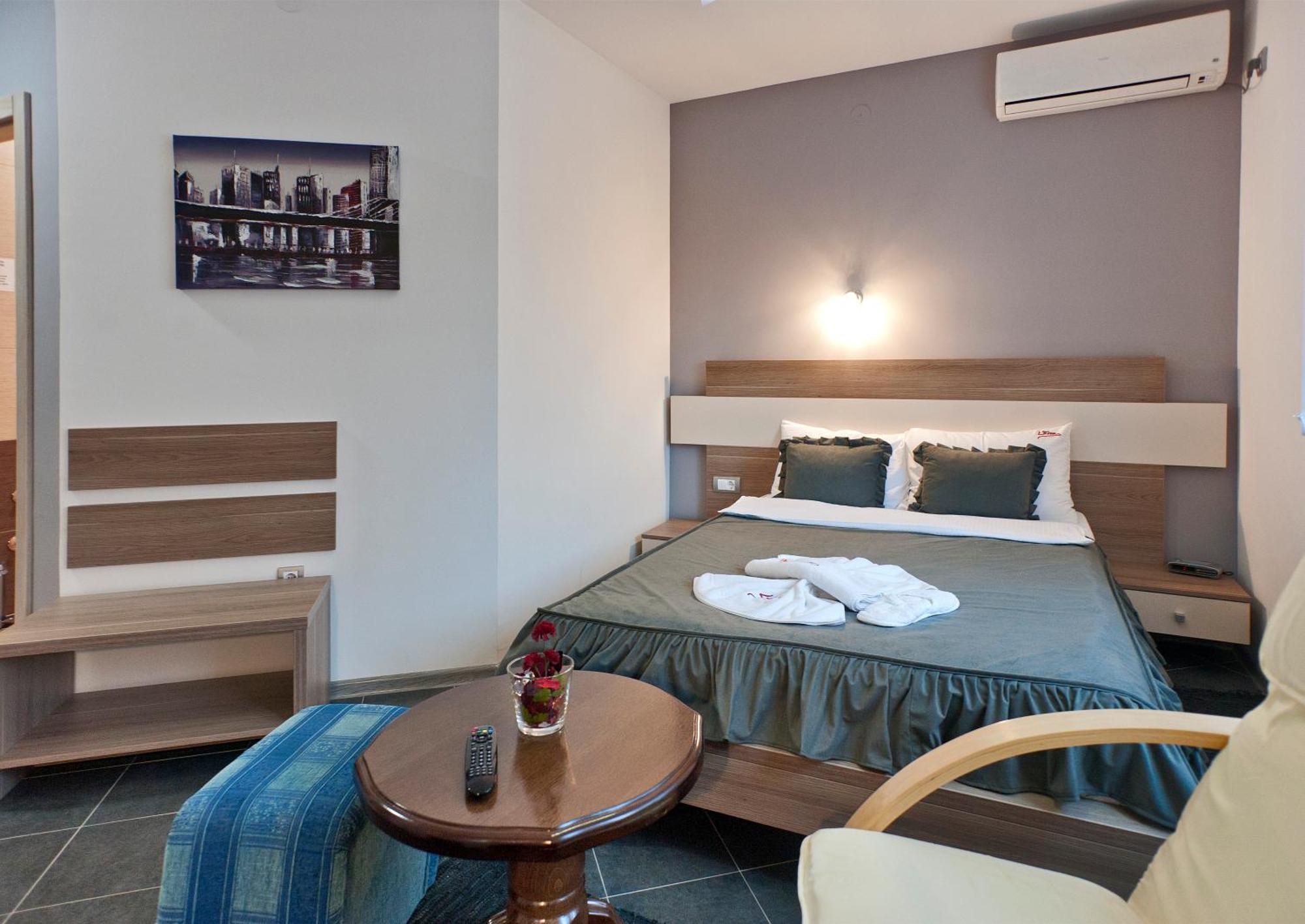 Garni Hotel Lama Kragujevac Dış mekan fotoğraf