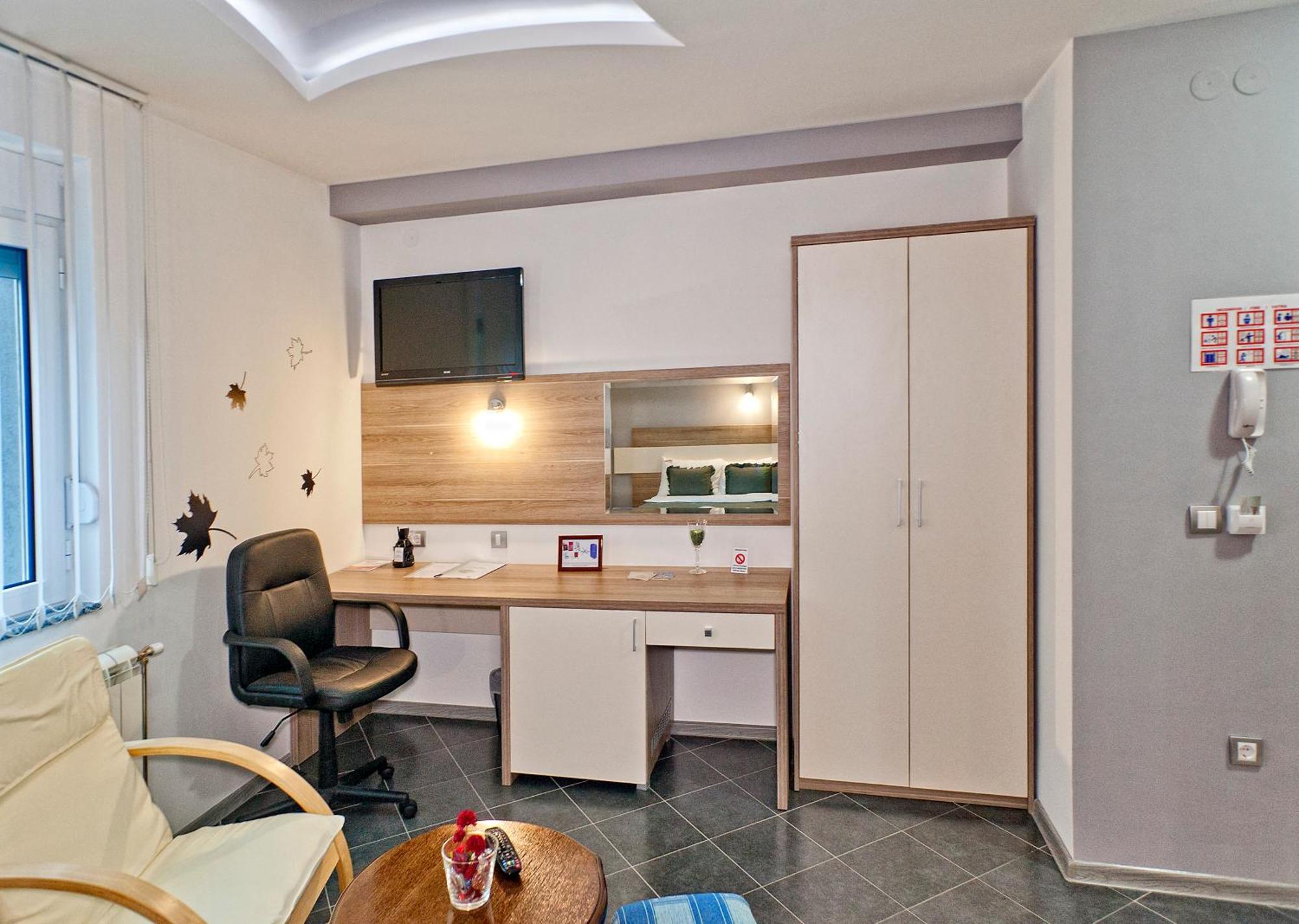 Garni Hotel Lama Kragujevac Dış mekan fotoğraf
