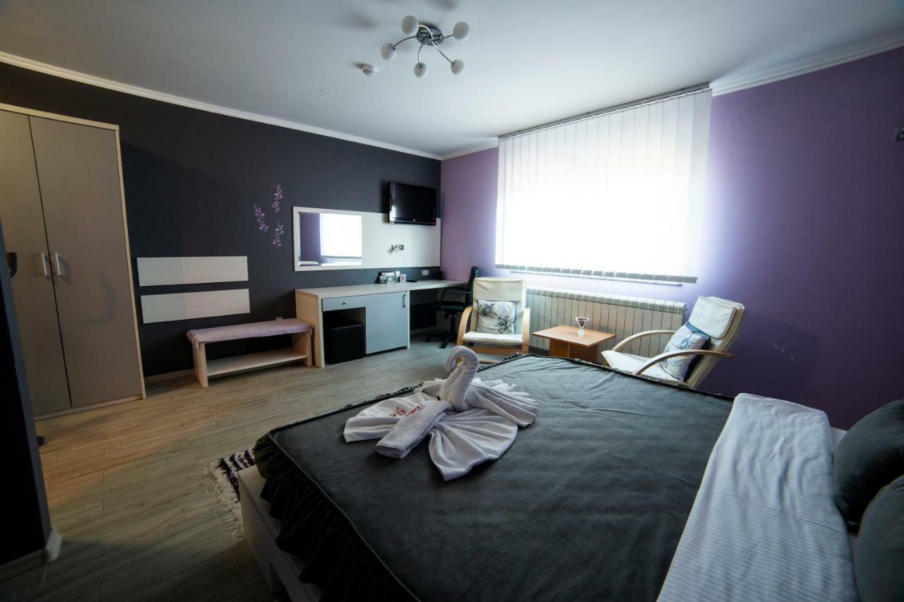 Garni Hotel Lama Kragujevac Dış mekan fotoğraf