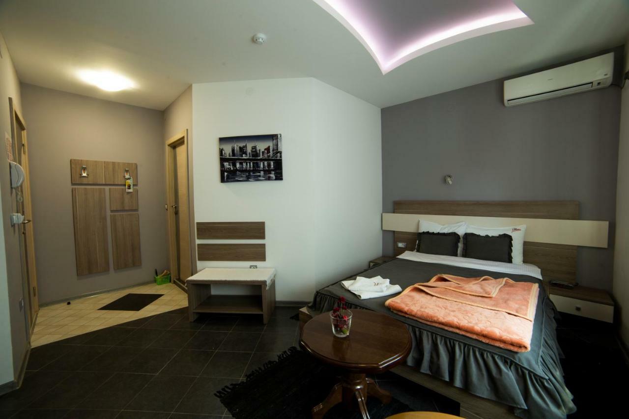 Garni Hotel Lama Kragujevac Dış mekan fotoğraf