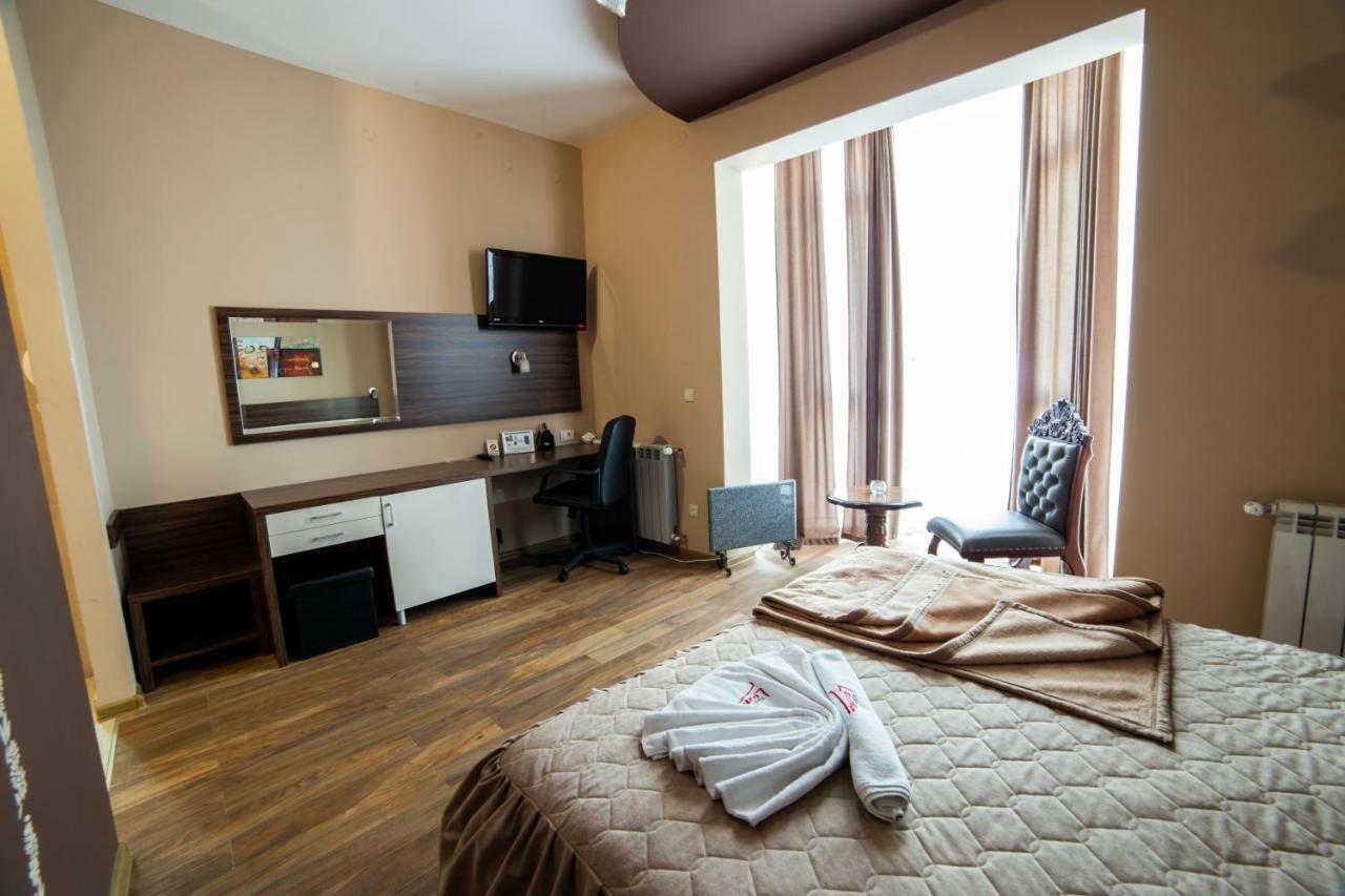 Garni Hotel Lama Kragujevac Dış mekan fotoğraf