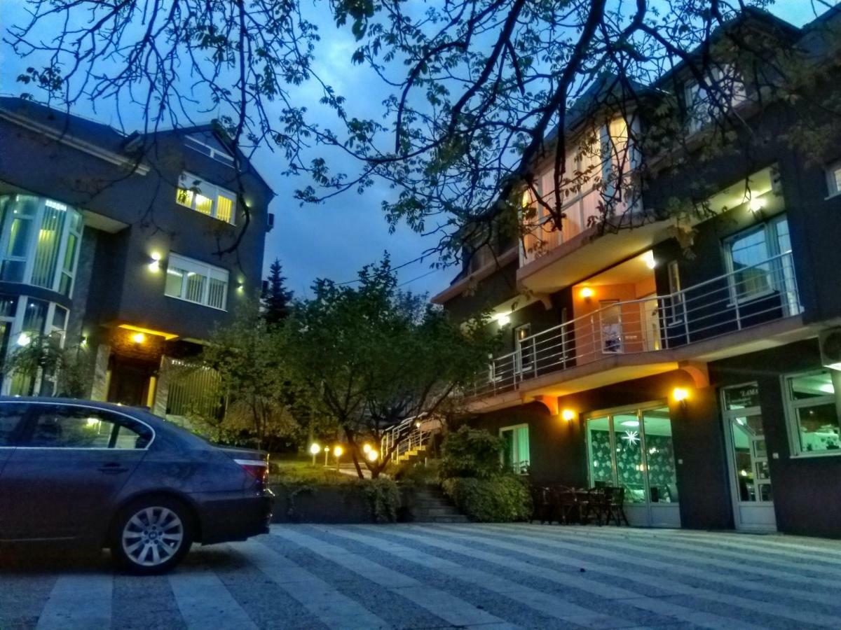 Garni Hotel Lama Kragujevac Dış mekan fotoğraf